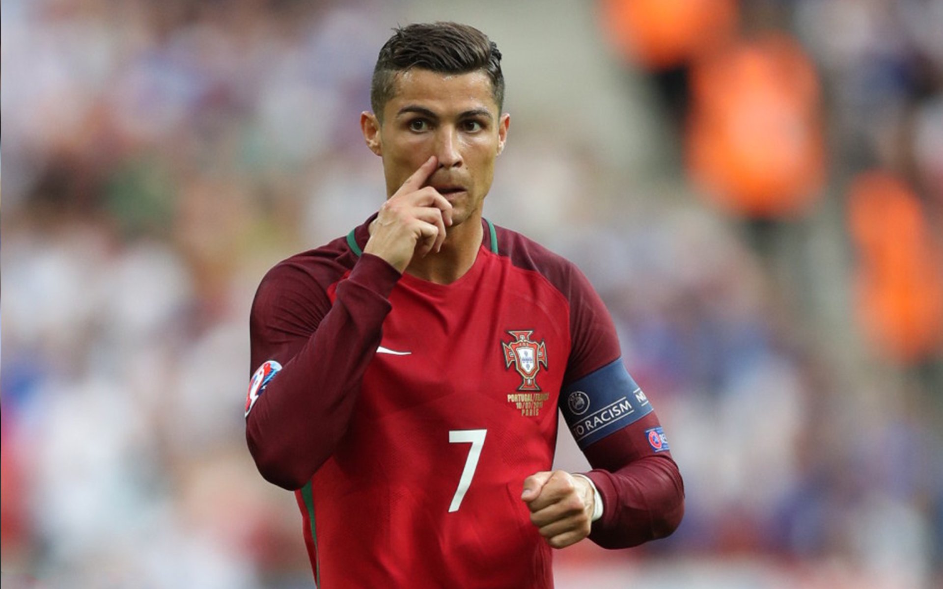 梅西的魔法与牙买加的火焰，当个人神迹撞碎体系高墙